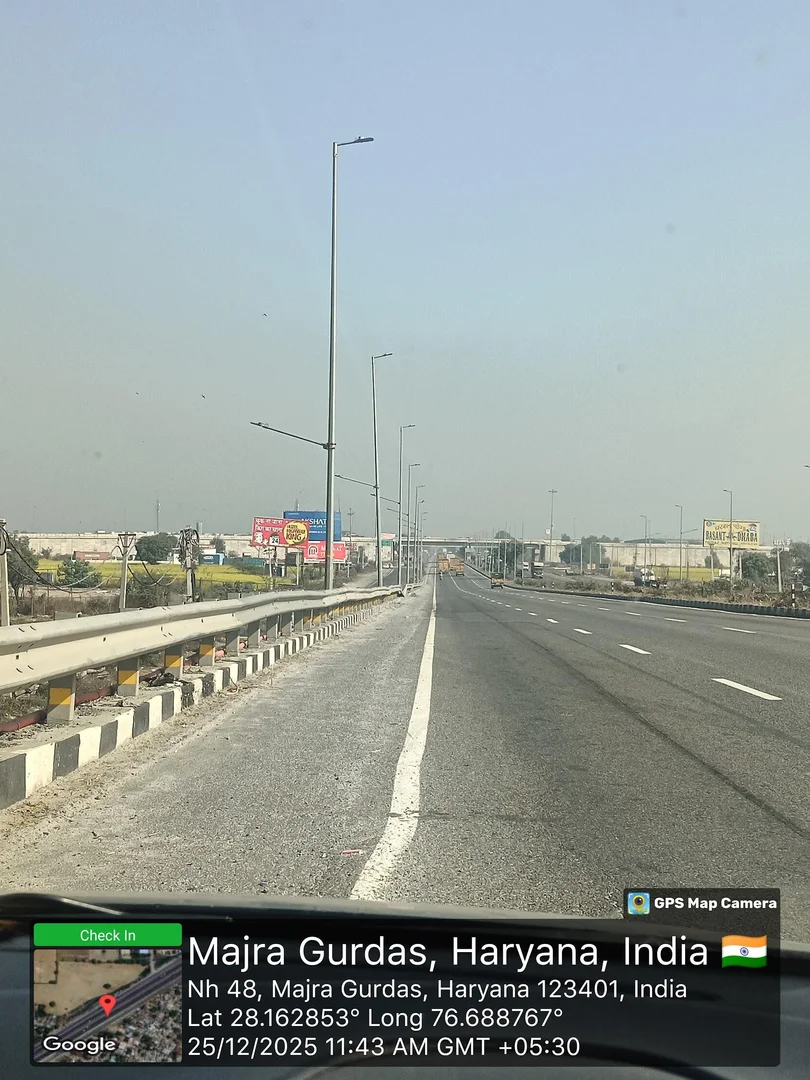 Hoarding at majra gurdas nh48 delhi face, Dharuhera