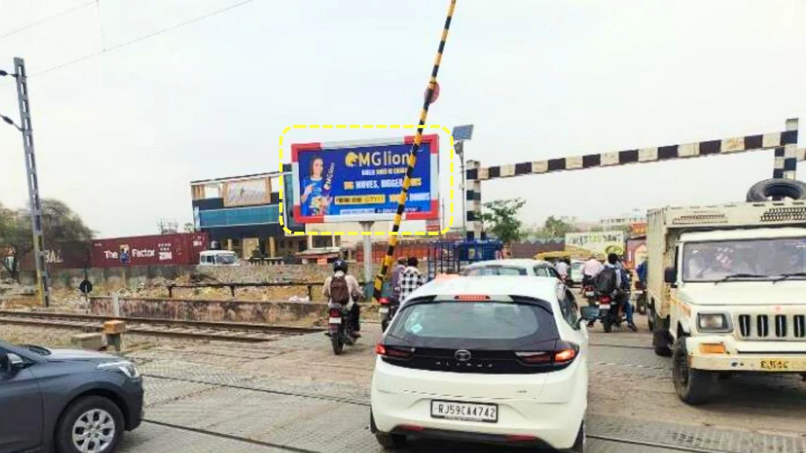 unipole at Gokulpura Fatak Jhotwara Road, Jaipur